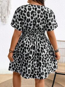 SHEIN Frenchy 大码豹纹腰部褶皱短款 A 字型女式连衣裙夏季女士连衣裙