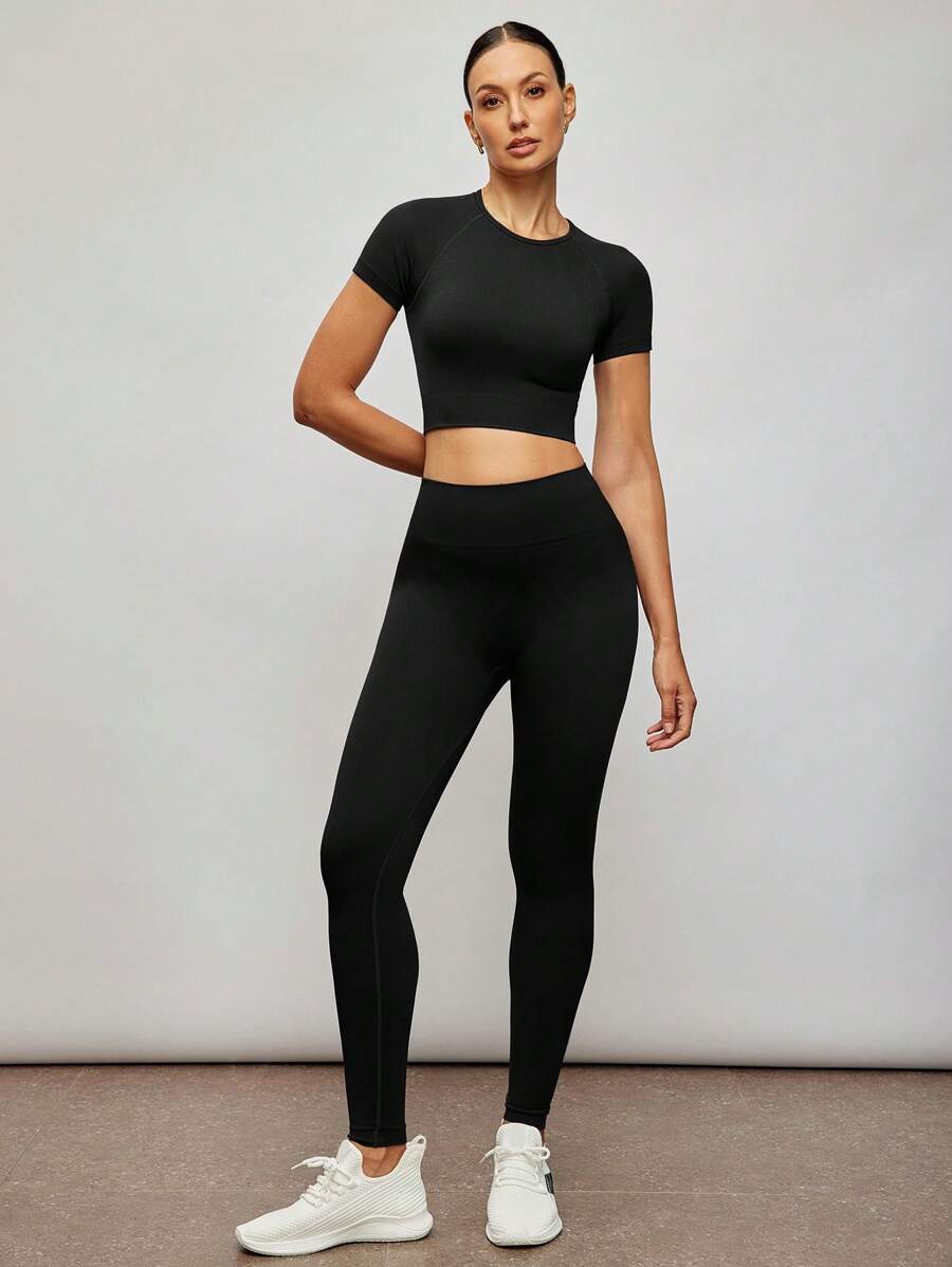 Activina 高弹无缝短款上衣和紧身裤运动套装健身女士套装 - 黑色 - 查看 1