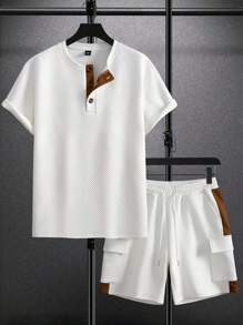 Manfinity Homme Conjunto de camiseta de manga corta con pantalón corto de color contrastante para hombres, 2 piezas