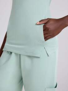 Scrubzie 1 set femeie cu decolteu în V cu mâneci crestate și pantaloni uniformă pentru scrub, culoare uni simplă