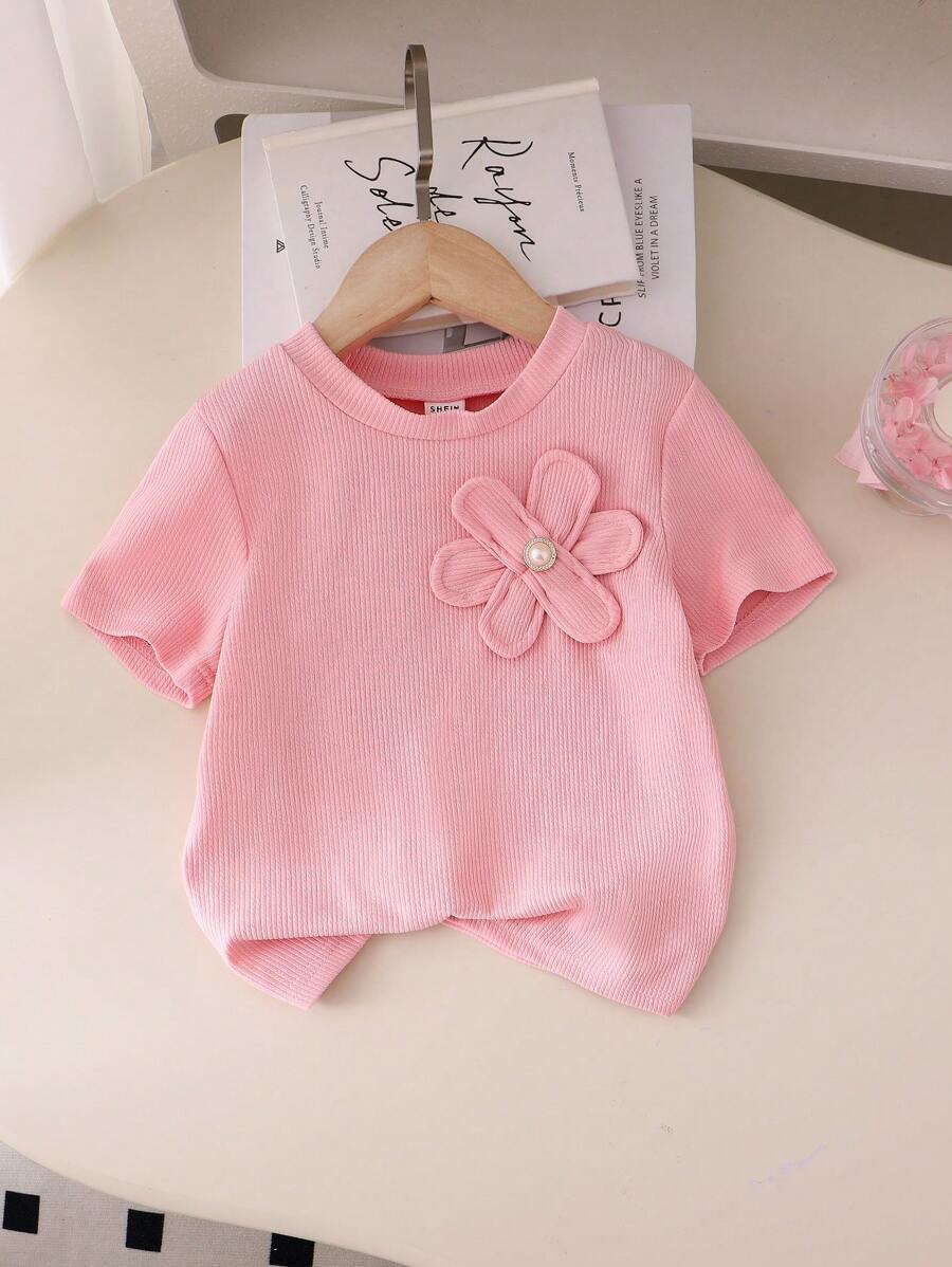 SHEIN Vintaside Kids Young Girl Pink Knit Short Sleeve T-Shirt, Intricate 3D Floral & Pearl Button Decor, Adorable & Fashionable Summer Top, Versatile Daily Wear Young Girl Tee - Pink - View 1