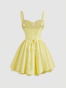 SHEIN MOD 黄色前胸罩杯蕾丝拼接露背细肩带短款连衣裙 - 黃色 - 查看 2