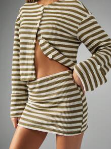 MISSGUIDED Bộ đồ hai mảnh áo len dệt kim cài nút và váy ngắn có gân Bộ đồ sọc thời trang mặc nhà thu đông - Màu xanh Ô liu - Xem 3