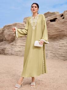 Al Najma Women's Floral Embroidery Round Neck Loose Arabic Dress