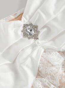 SHEIN MOD Plus Size Women's Vintage White Lace Pearl Button Trimmed Bustier,Corset,Ruffle Top,New Years Women,Vacation Woman,Corset,New Years Top Wedding Wedding Corset Tops For Women Strapless Shirt Corset Summer Women Tops Woman Summer Tops Woman Top Women Women Spring Tops Women Summer Top Women Shorts Wig Summer Tops 4th Of July Babydoll Top - White - View 3