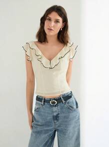 Maija 女式米色前后高领荷叶边撞色饰边设计优雅都市精致时尚春夏连衣裙，采用撞色饰边、U 领、飘逸袖子、荷叶边拼接，商务休闲街头必备，巡航装 - 白色 - 查看 5