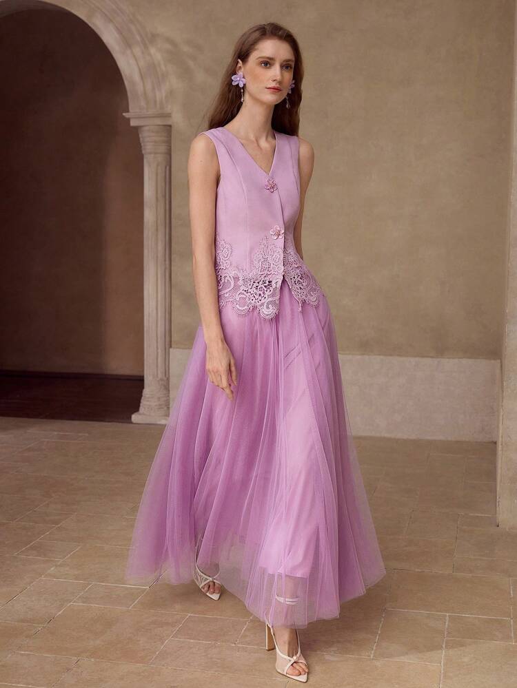 CONTRAST LACE SLEEVELESS BLOUSE