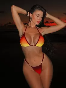 Swim SXY Completo estivo da spiaggia per donna: nuovo costume da bagno a due pezzi con parte superiore a triangolo con stampa a gradiente e coppa metallica e perizoma, adatto per vacanze