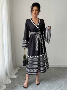 Chiquease Rochie de vacanță cu decolteu în V cu imprimeu floral - Negru - Vizualizare 1