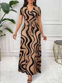 SHEIN Lady Plus Size Women's Wavy Striped V-Neck Short Sleeve Tie Waist Elegant Dress Gold And Black Dress Women Gold Maxi Dress Maxi Dress Casual Dress For Church Woman Cruise Dinner Dress Beach Dresses For Women Vacation Maxi Dress For Beach Long Casual Dresses For Women Cover Up For Swimsuit Long Dres - Multicolor - View 7