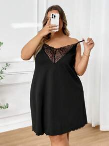 SHEIN CURVE+ 大码女式撞色蕾丝优雅背心裙，性感吊带蕾丝拼布连衣裙