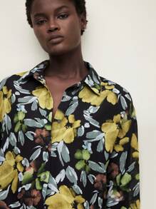 BizChic Camisa con estampado floral amarillo elegante para trabajo, salidas, vacaciones y uso casual en primavera/verano