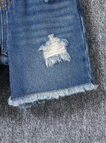 SHEIN 男童休闲时尚修身破洞宽松蓝色牛仔短裤，适合男童夏季室内/室外服装和日常穿着 - 中等水洗藍 - 查看 5