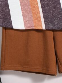 SHEIN 2 sztuki/zestaw dla chłopców, swobodny, luźny, wygodny, kontrastowy kolor, w paski, krótki rękaw, top i spodenki - Brązowy - Zobacz 6