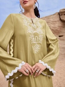 Al Najma Women's Floral Embroidery Round Neck Loose Arabic Dress