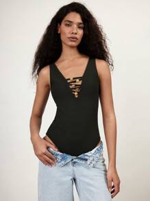 Maija 2025 Spring/Summer New Fashion Casual Vacation V-Neck Lace Patchwork Bodysuit, Comfortable For Women, Suitable For Music Festival, Beach, Vacations, Daily Casual, Romantic City Outings, Weddings, Graduations