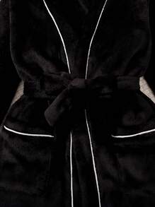 SHEIN 男大童雙口袋拼接滾邊腰帶法蘭絨睡袍 - 黑色 - 查看 4