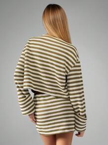 MISSGUIDED Bộ đồ hai mảnh áo len dệt kim cài nút và váy ngắn có gân Bộ đồ sọc thời trang mặc nhà thu đông - Màu xanh Ô liu - Xem 2