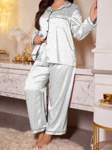 MuseNap CURVE Plus Size Leopard Print Jacquard Faux Silk Shawl Collar Top & Pants Sleepwear Set, Fall Winter Clothes - White - View 4