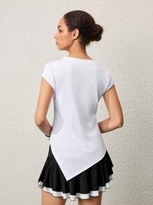 CourtClass 女士纯色圆领不对称下摆短袖运动 T 恤