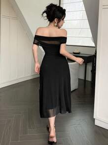 DAZY Vestido elegante con hombros descubiertos, de color negro sólido, con fruncidos en el lateral, superposición de malla, para graduación o fiesta elegante - Negro - Ver 3