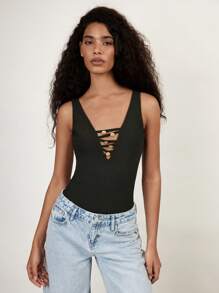 Maija 2025 Spring/Summer New Fashion Casual Vacation V-Neck Lace Patchwork Bodysuit, Comfortable For Women, Suitable For Music Festival, Beach, Vacations, Daily Casual, Romantic City Outings, Weddings, Graduations