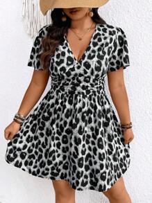 SHEIN Frenchy 大码豹纹腰部褶皱短款 A 字型女式连衣裙夏季女士连衣裙