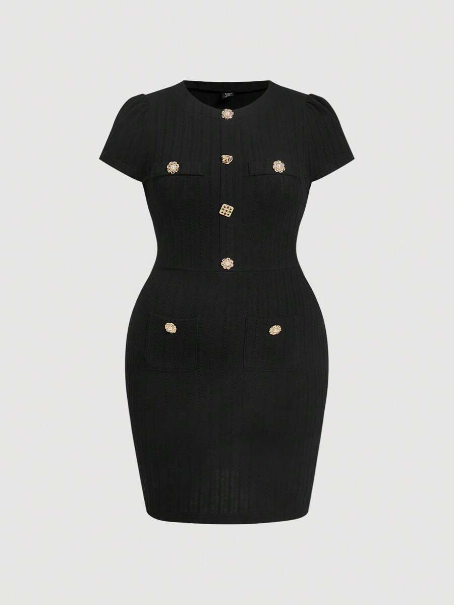 SHEIN MOD 大码纯色圆领金属纽扣装饰迷你连衣裙