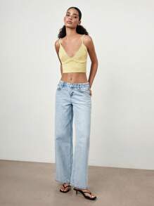 Maija Nuevo para el verano de 2025, top casual de crochet con tirantes de espagueti y cuello en V en color amarillo crema, versátil y apropiado para playa, vacaciones, salidas, reuniones, bodas y temporada de graduación