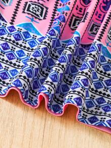 SHEIN Vestido con estampado geométrico rosa y azul para niñas, adecuado para uso casual diario