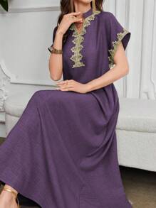 Al Najma Embroidered Neck Floral Cut-Out V-Neck Elegant Arabic Style Dress Kaftan Jalabiya Dress - Purple - View 4