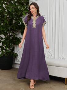 Al Najma Embroidered Neck Floral Cut-Out V-Neck Elegant Arabic Style Dress Kaftan Jalabiya Dress - Purple - View 7