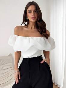 Firerie Blusa blanca de manga corta ajustada con hombros descubiertos, elegante, minimalista, delicada y romántica, perfecta para ir a trabajar, bodas, cócteles, vacaciones y talla grande - Blanco - Ver 2