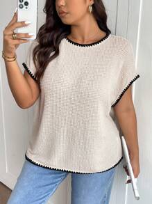 SHEIN Frenchy Maglietta casual a maniche a pipistrello con bordini a contrasto, scollo tondo, per taglie forti