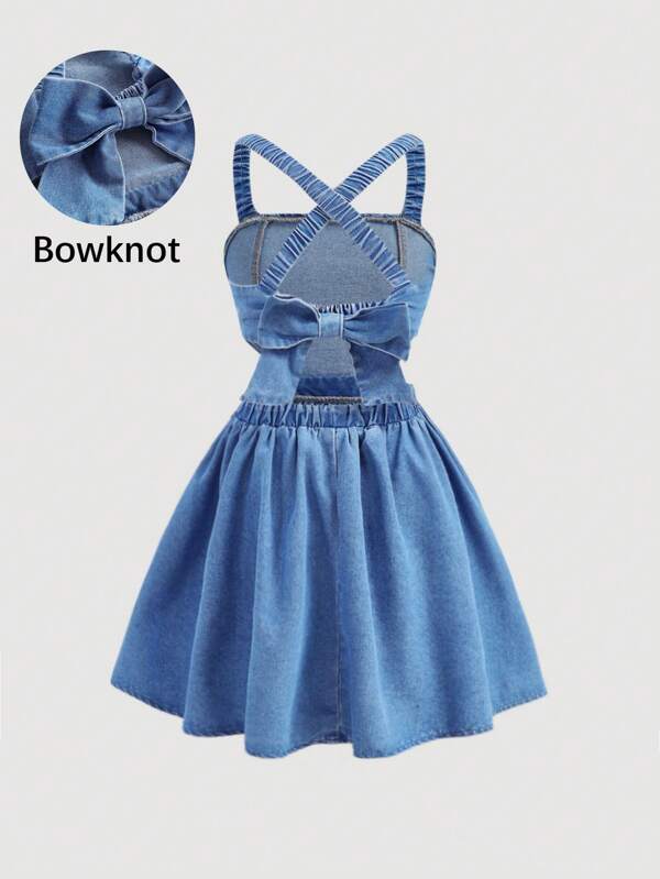SHEIN Girlism Mädchen Kleid im Tween-Stil mit coolem kreuzförmigem Rückenausschnitt, gewebter einfarbiger ärmelloser Rückenfreier Schleife, Denim Kleid für Frühling/Sommer, Mädchen Sommer Strand Boho Rave Konzert Outfits