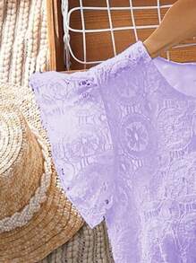 SHEIN Conjunto de top y pantalones cortos de tela jacquard con volantes y encaje para niña preadolescente