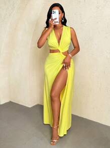 BamGleam Women Solid Deep V-Neck Side Slit Hem Sleeveless Dress, Sexy - Yellow - View 3