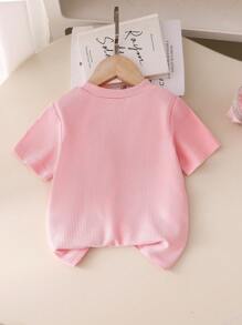 SHEIN Vintaside Kids Young Girl Pink Knit Short Sleeve T-Shirt, Intricate 3D Floral & Pearl Button Decor, Adorable & Fashionable Summer Top, Versatile Daily Wear Young Girl Tee - Pink - View 2