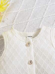 SHEIN 女婴休闲荷叶边圆领蝴蝶结装饰纽扣上衣和短裤套装，纯色开衫/上衣和短裤套装，适合春夏日常穿着和度假