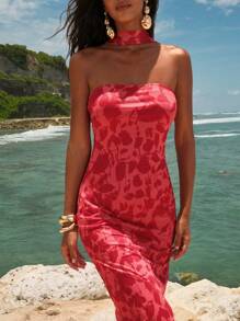 SHEIN VCAY Vestido de verano sexy para tallas grandes con estampado completo, escote halter y cintura ceñida