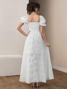 CLARA VERO Robe maxi blanche élégante avec manches ballons, broderie œillet