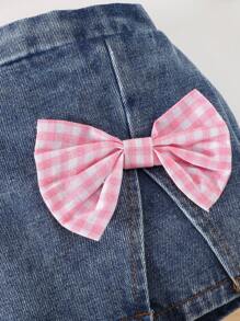 SHEIN 2pcs/Set Baby Girl Spring&Summer Casual Style,Plain Sleeveless Slip Top&Bowknot Decoration Short Jeans