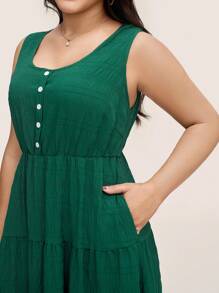 SHEIN LUNE Plus Size Sleeveless Mid-Length Dress With Textured Fabric And Elastic Waist Old Money Style Women Brunch Outfits For Women Airport Outfit Cowgirl Summer Outfits For Women Graduation Spring Women Summer Clothes Graduation Easter Outfit Women Spring Summer Clothes Vacation