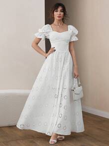 CLARA VERO Robe maxi blanche élégante avec manches ballons, broderie œillet