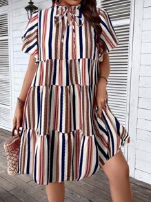 SHEIN LUNE 大码休闲节日夏季纹理领荷叶边下摆拼布连衣裙