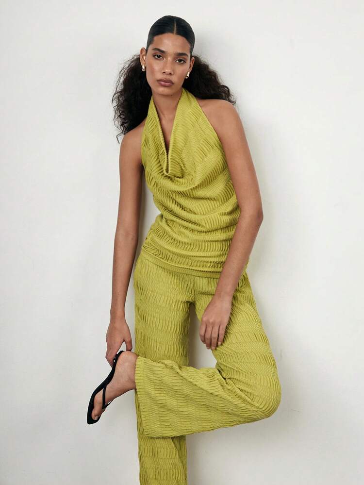 SHEIN Maija 2025 Summer New Sleeveless Women's Mustard Green Top With Plunging Neckline Design, Textured Knit Backless Sexy Minimalist Business Casual Slim-Fitting Summer Vacation Camisole