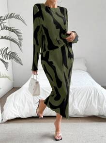 Chiquease 2 件套女士图案印花圆领长袖上衣和中长裙，优雅 - 墨綠色 - 查看 3