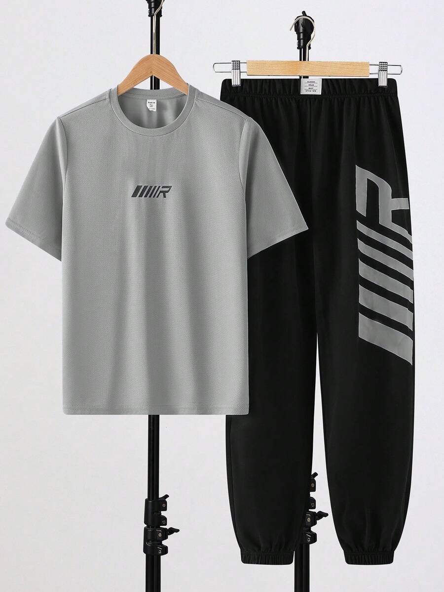 SHEIN 2 件套青少年男童休闲字母印花圆领套头衫套装,适合夏季、运动、跑步、户外 - 灰色 - 查看 1