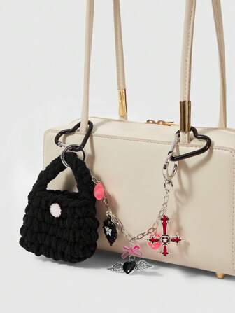 Goth Accesorios para bolso, sencillos y de moda, con detalles en metal y peluche