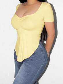 Zolique Foxxy Simple Solid Color Casual Square Neck Asymmetrical Hem Design Women Long Sleeve T-Shirt - Yellow - View 4
